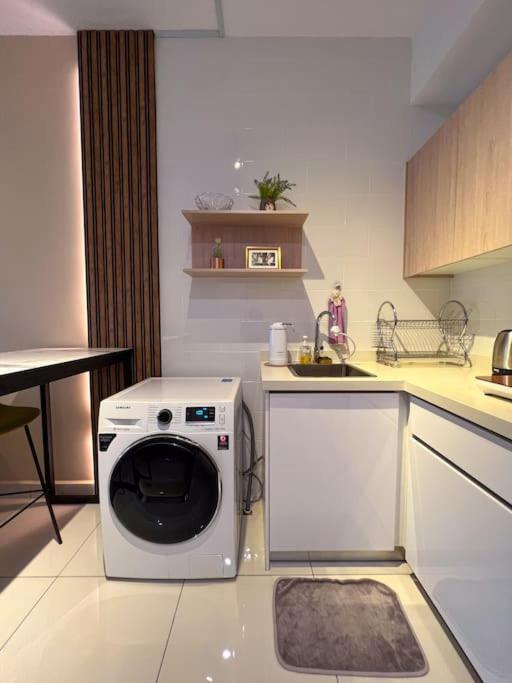 Modern Suites IArte@Mont Kiara I2B1.5B I3 PAX Kuala Lumpur Exterior foto